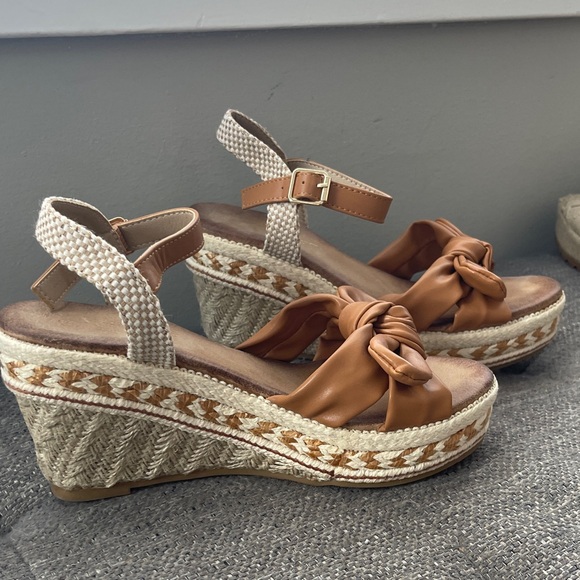 Shibever Brown Espadrille Sandals with Bow - Picture 5 of 6